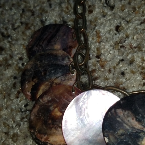 Shell necklace - Picture 3 of 3